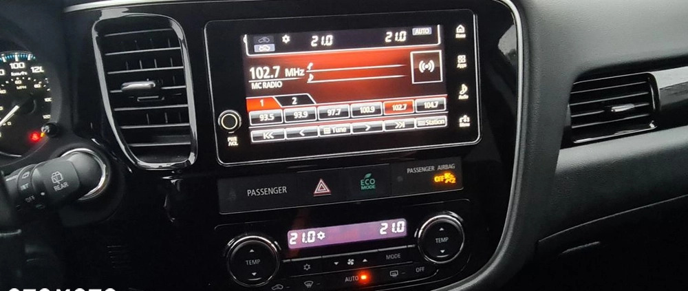 Mitsubishi Outlander cena 98900 przebieg: 63655, rok produkcji 2018 z Gostynin małe 379